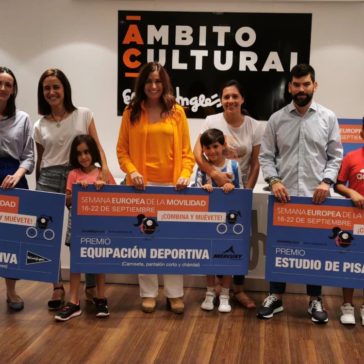 Imagen relacionada de entregados premios reto zaragoza camina