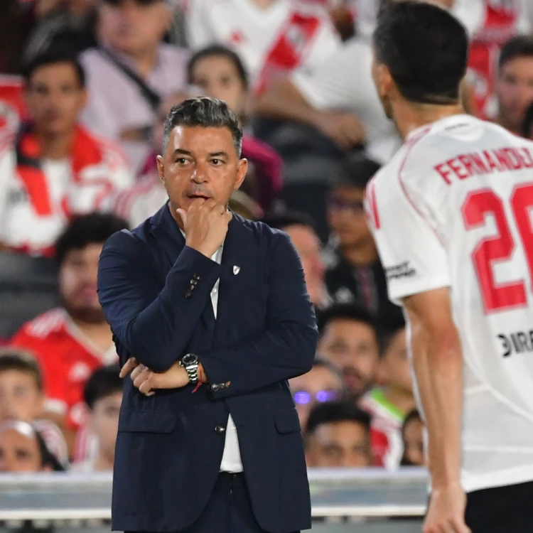 Imagen relacionada de river ante san martin sin figuras claves