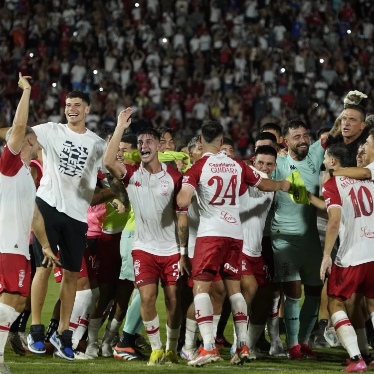 Imagen relacionada de huracan gana a san lorenzo clasico vibrante