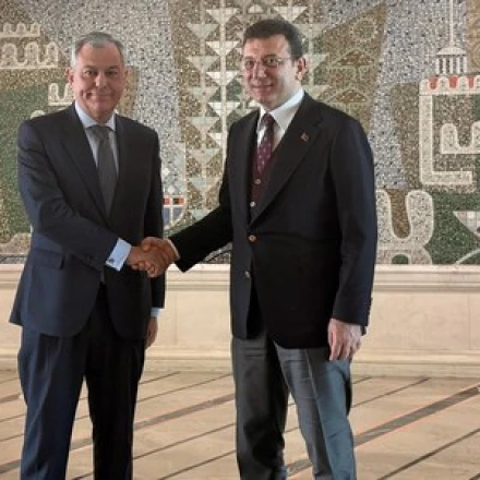 Imagen relacionada de fomento colaboracion inversion sevilla estambul