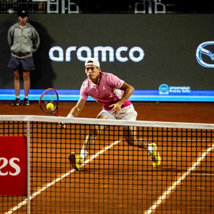 Imagen relacionada de sebastian baez busca titulo atp 250 santiago