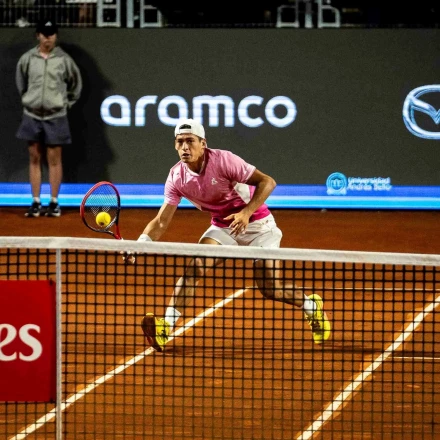 Imagen relacionada de sebastian baez busca titulo atp 250 santiago