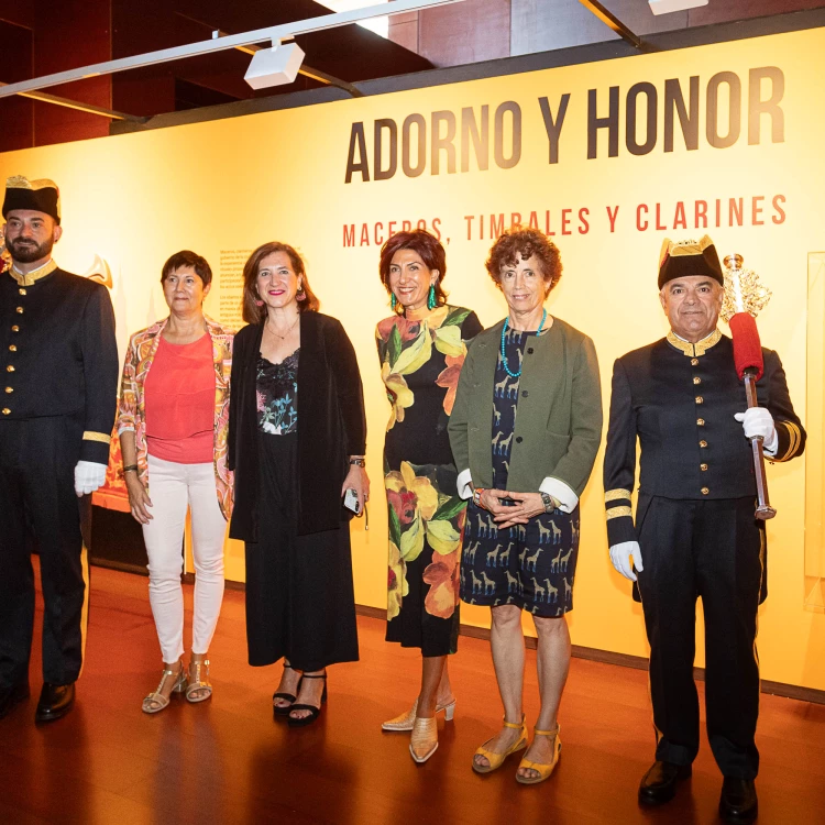 Imagen relacionada de exposicion adorno y honor muestra la historia de zaragoza a traves de su ceremonial urbano