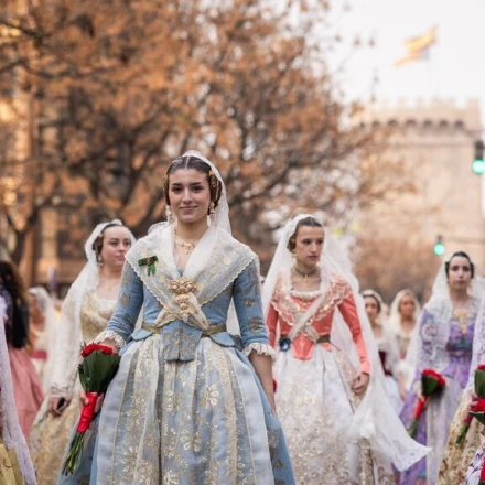 Imagen relacionada de poder femenino fallas valencia