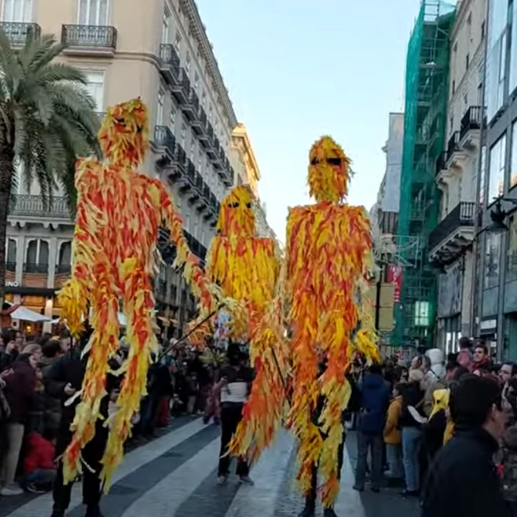 Imagen relacionada de fin de semana caos celebraciones valencia 8m cabalgata ninot