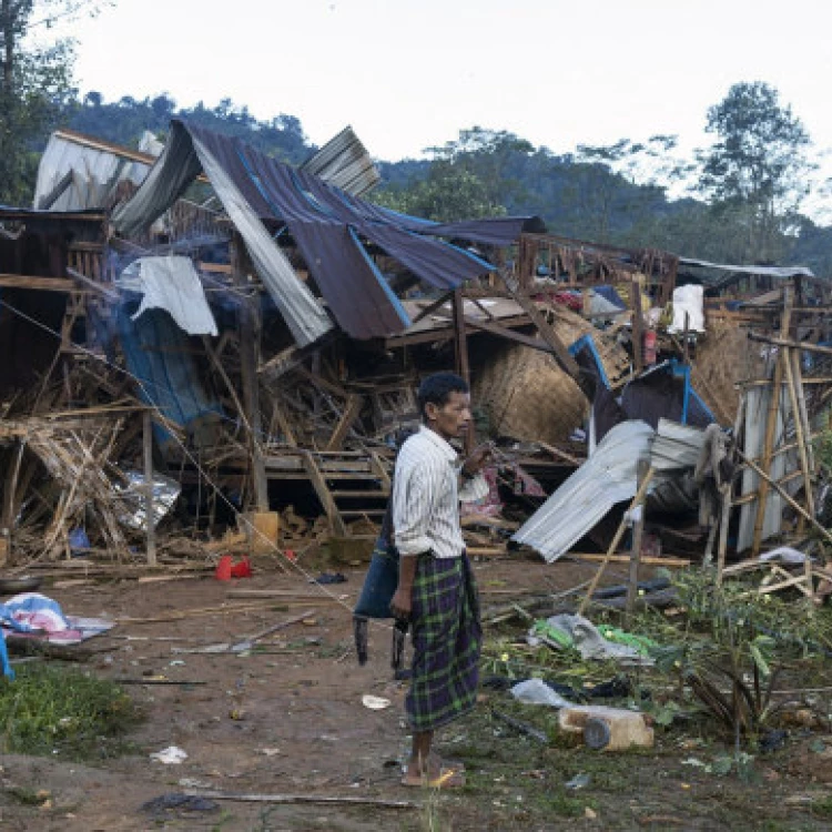 Imagen relacionada de ataque militar myanmar