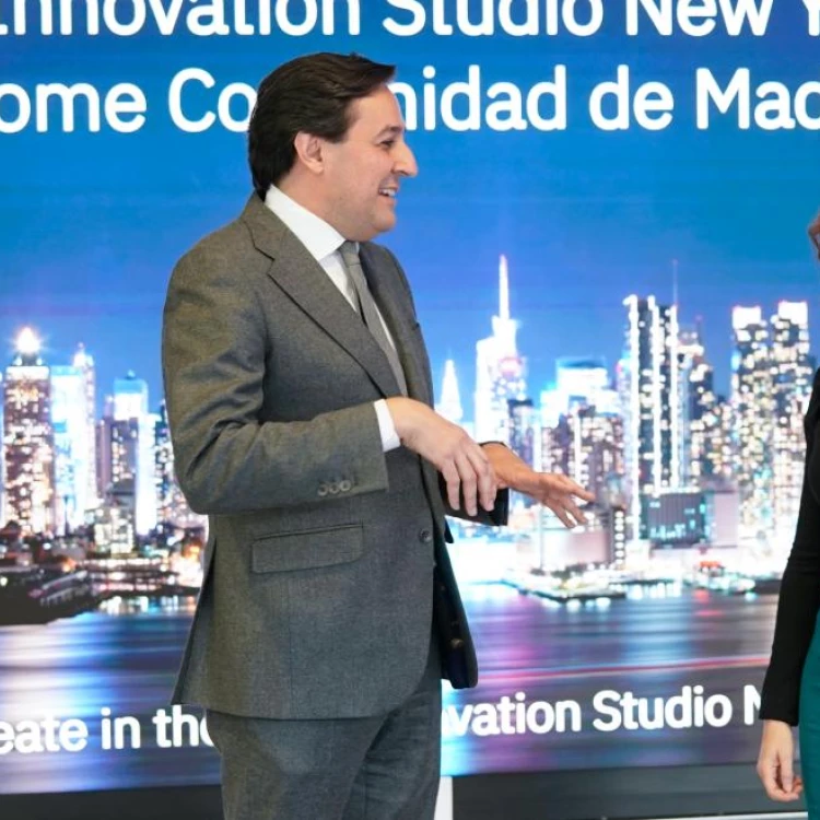 Imagen relacionada de visita presidenta comunidad madrid ibm nueva york