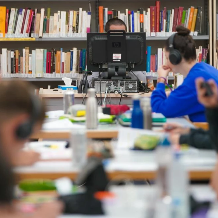 Imagen relacionada de actividades gratuitas dia bibliotecas madrid