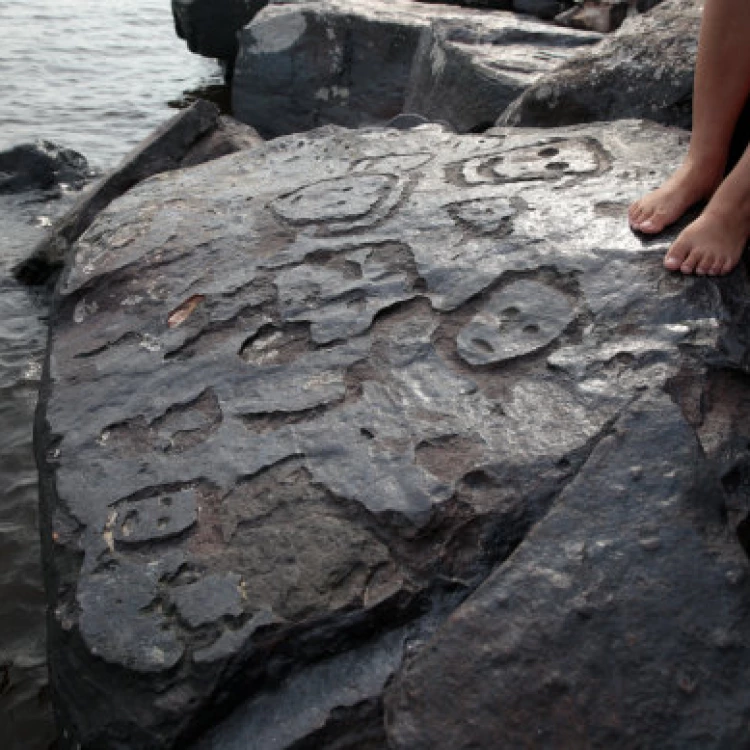 Imagen relacionada de esculturas antiguas cuenca amazonas