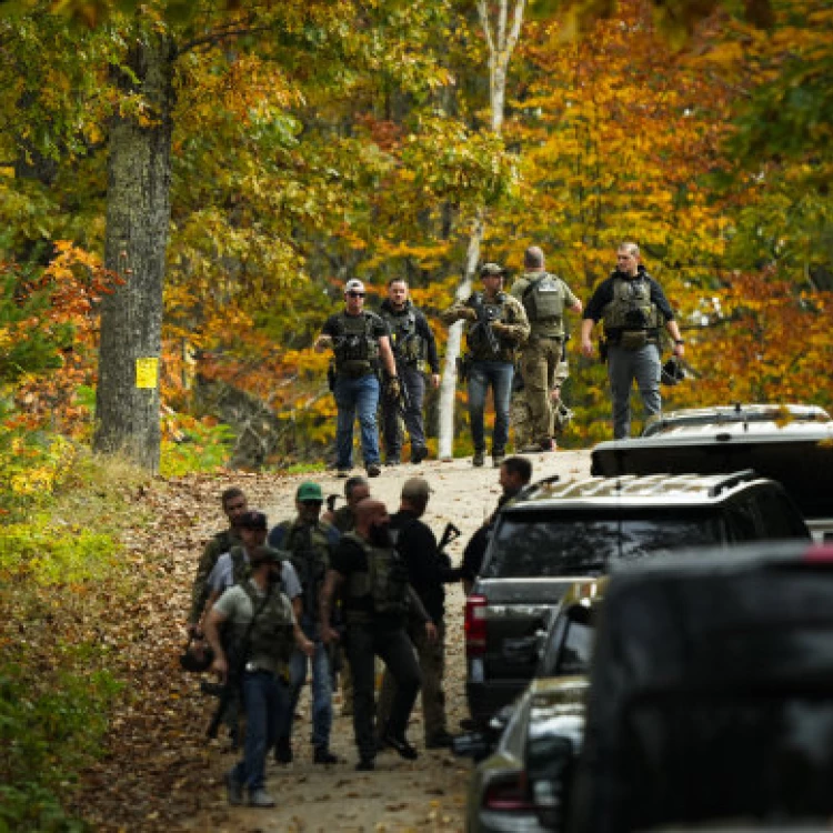 Imagen relacionada de hallado muerto sospechoso tiroteo lewiston maine