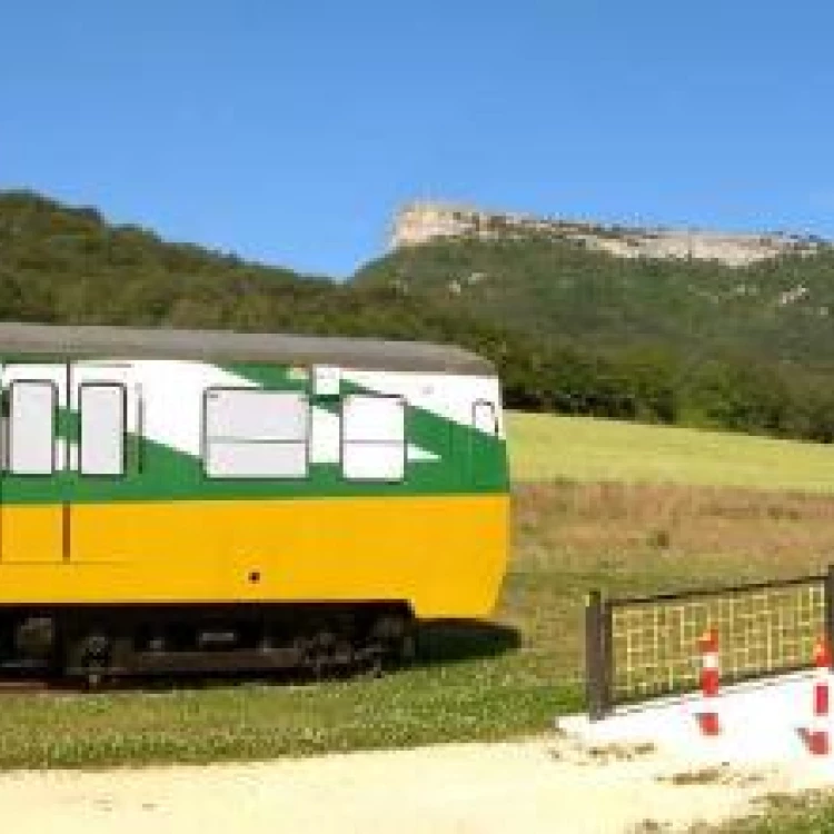 Imagen relacionada de ferrocarril vasco navarro proteccion bien cultural