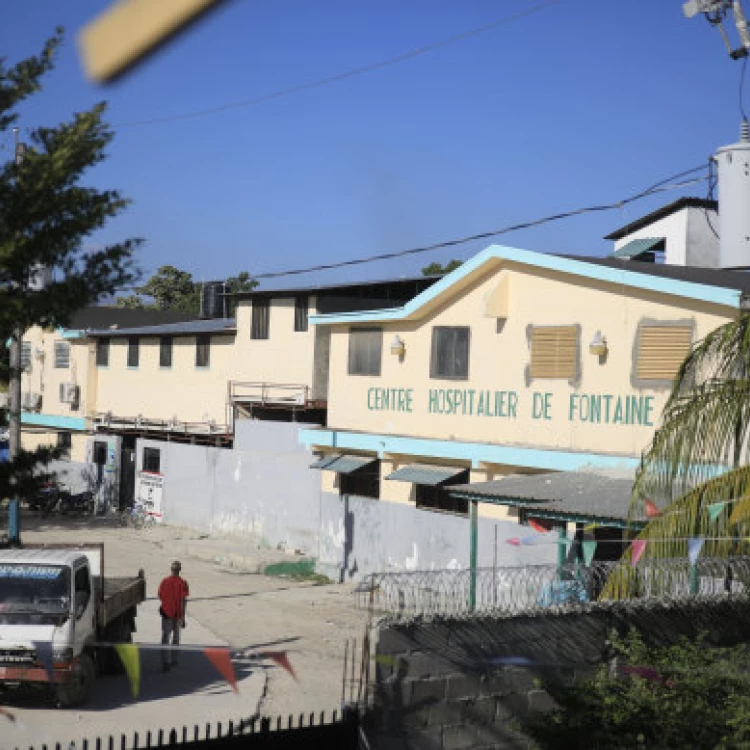 Imagen relacionada de gangas armadas atrapan pacientes hospital haití