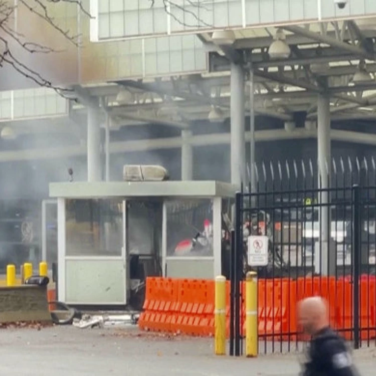 Imagen relacionada de explosion puente arcoiris niagara falls