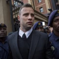 Imagen relacionada de oscar pistorius liberado asesinato novia