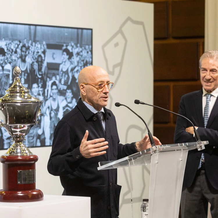 Imagen relacionada de homenaje al equipo del cai zaragoza por su victoria en la copa del rey de baloncesto