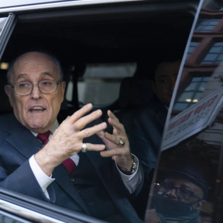 Imagen relacionada de rudy giuliani se declara en bancarrota