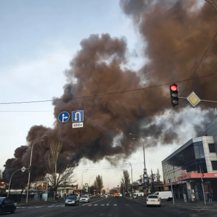 Imagen relacionada de ataque aereo ruso en ucrania deja heridos y danos en edificios