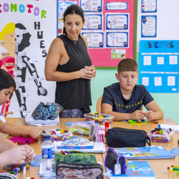 Imagen relacionada de andalucia oferta mas de 13000 vacantes para el proximo curso