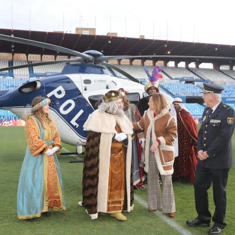 Imagen relacionada de cabalgata reyes zaragoza magia emocion