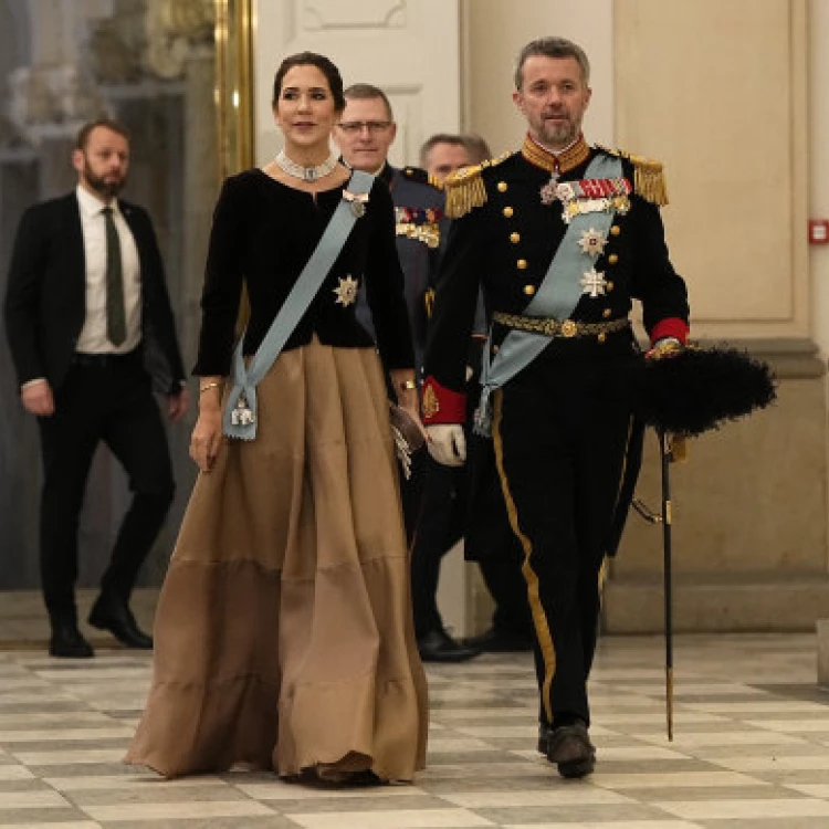 Imagen relacionada de la reina margarita ii de dinamarca abdica en favor de su hijo