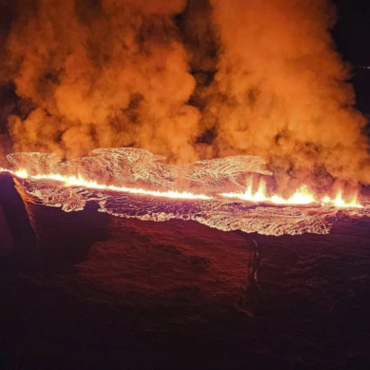 Imagen relacionada de erupcion volcanica islandia ciudad pesquera