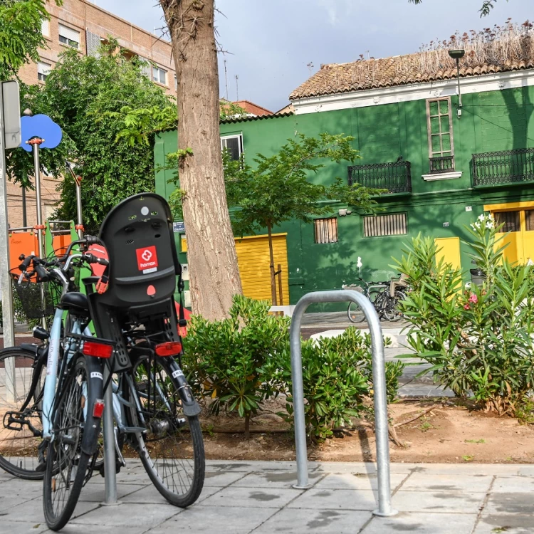 Imagen relacionada de retiran mas de 700 bicicletas abandonadas en valencia