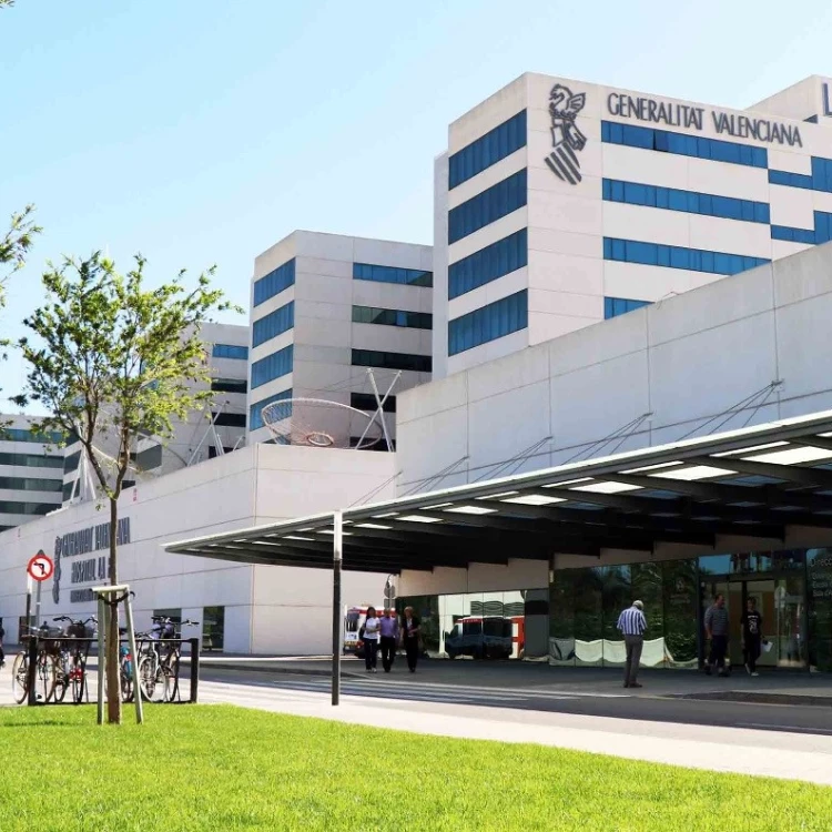 Imagen relacionada de modificacion plan especial hospital la fe instalacion equipos amancio ortega