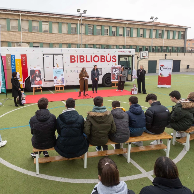 Imagen relacionada de estudiantes zaragoza programa fomento lectura premio criticon