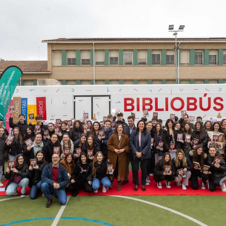 Imagen relacionada de entrega carnes socio estudiantes colegio zaragoza