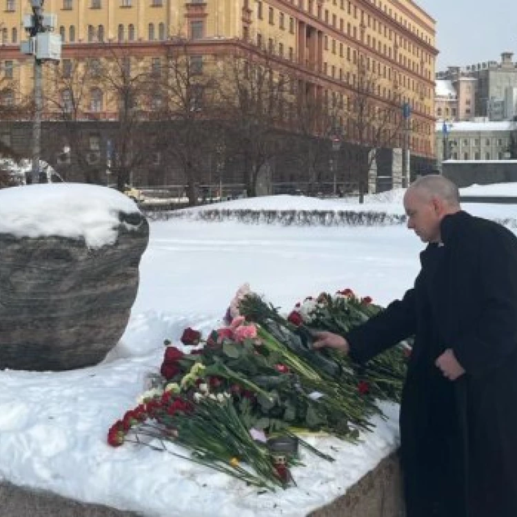 Imagen relacionada de australias ambassador to russia pays tribute to alexei navalny in moscow