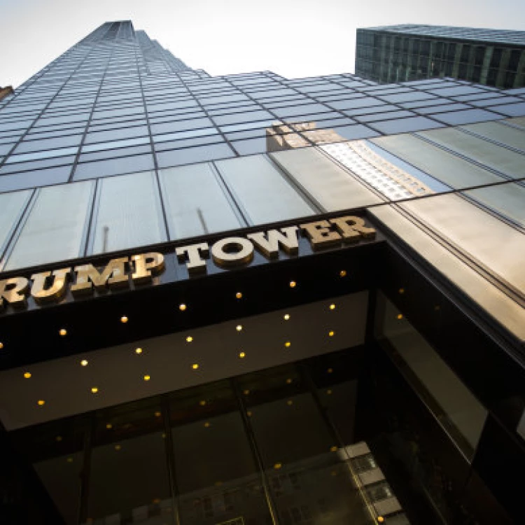 Imagen relacionada de donald trump perderia trump tower nueva york