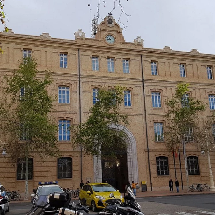 Imagen relacionada de ayuntamiento valencia atencion afectados incendio