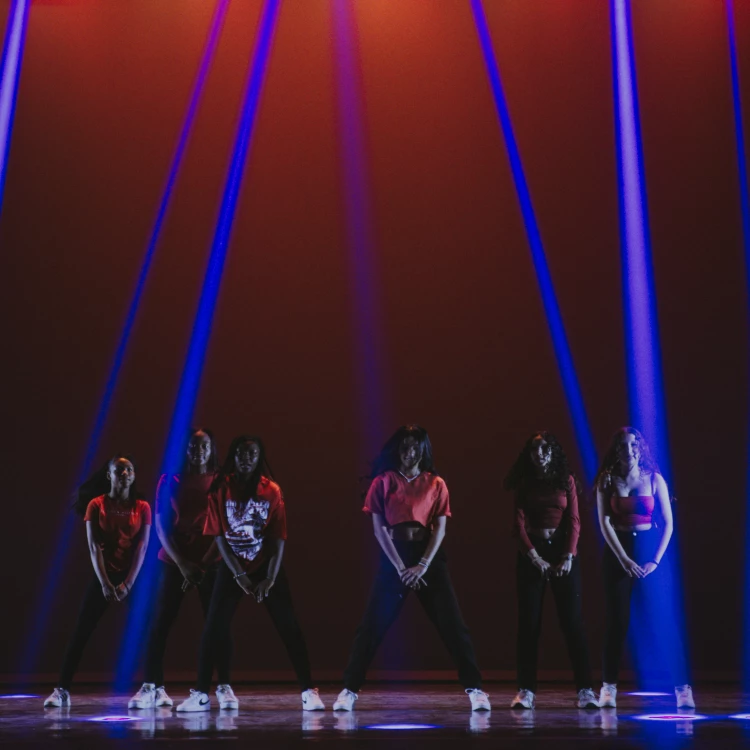 Imagen relacionada de zaragoza joven organiza muestra danza joven demuestra danza