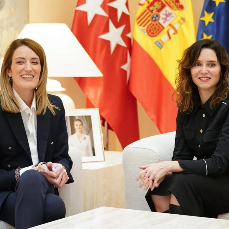 Imagen relacionada de encuentro isabel diaz ayuso roberta metsola madrid