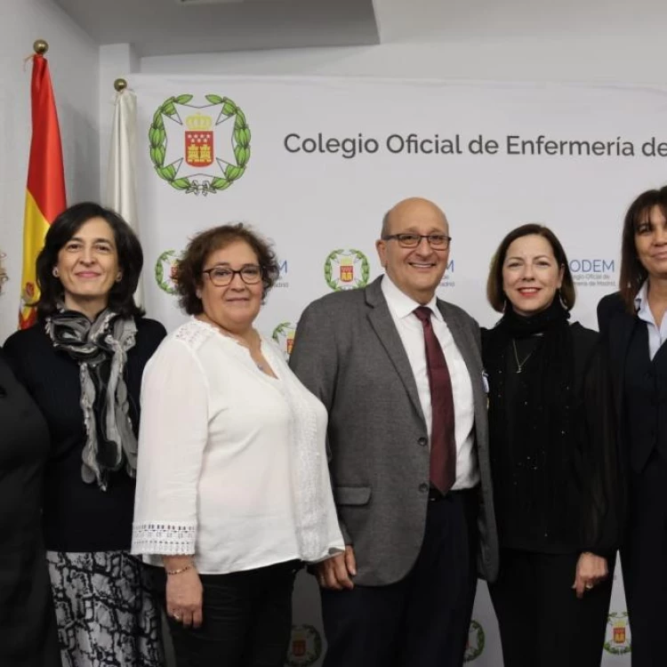 Imagen relacionada de reconocimiento enfermeros madrid