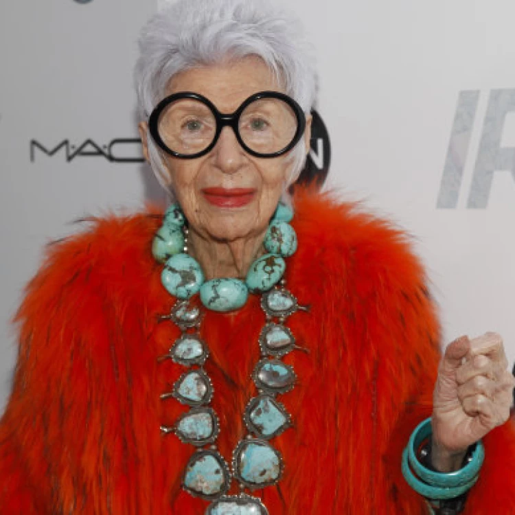 Imagen relacionada de fallece iris apfel icono moda 102 anos