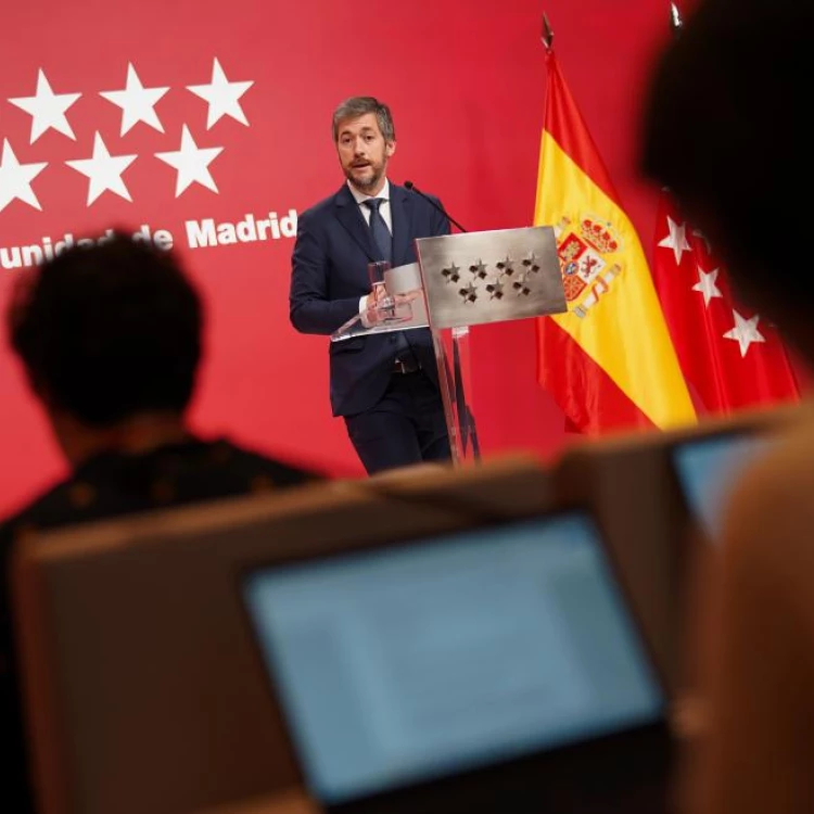 Imagen relacionada de comunidad madrid premia mujeres hombres dia internacional mujer