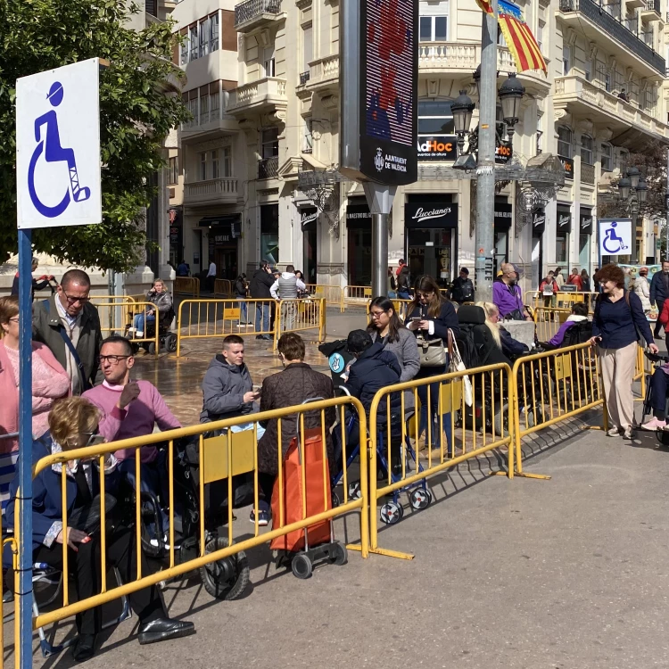 Imagen relacionada de accesibilidad fallas valencia