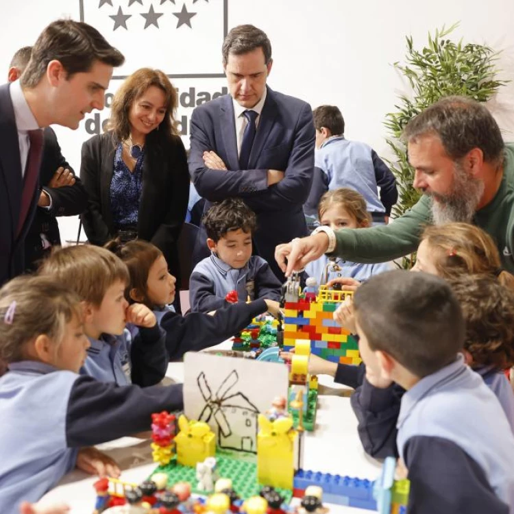 Imagen relacionada de la comunidad de madrid promociona su oferta educativa y tecnologica en ferias especializadas