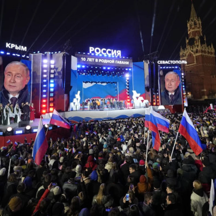 Imagen relacionada de putin celebra su victoria electoral en concierto en la plaza roja de moscu