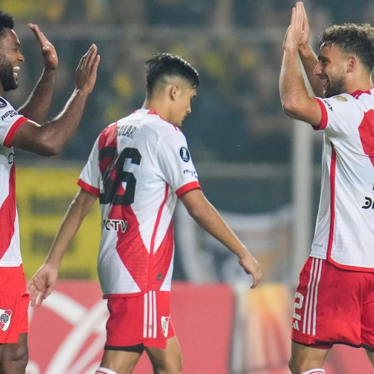 Imagen relacionada de increible gol de sebastian boselli le da la victoria a river plate en su debut en la copa libertadores