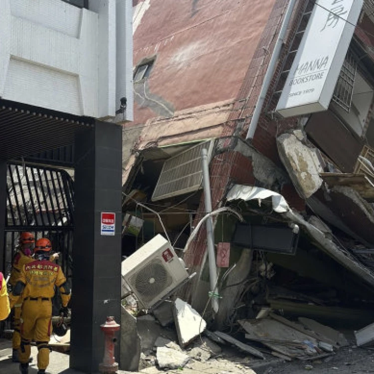 Imagen relacionada de terremoto taiwan deja nueve muertos cientos heridos