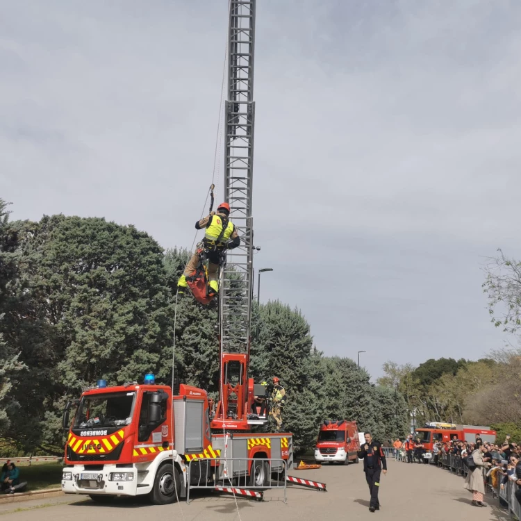 Imagen relacionada de simulacro rescate altura zaragoza