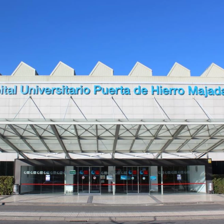 Imagen relacionada de escuela de cuidadores hospital puerta hierro majadahonda