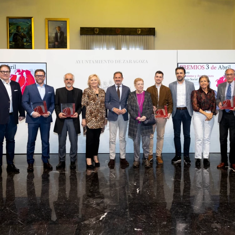 Imagen relacionada de entregados los premios 3 de abril en zaragoza