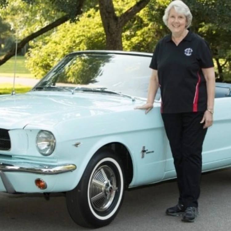 Imagen relacionada de la historia del primer ford mustang vendido en el mundo