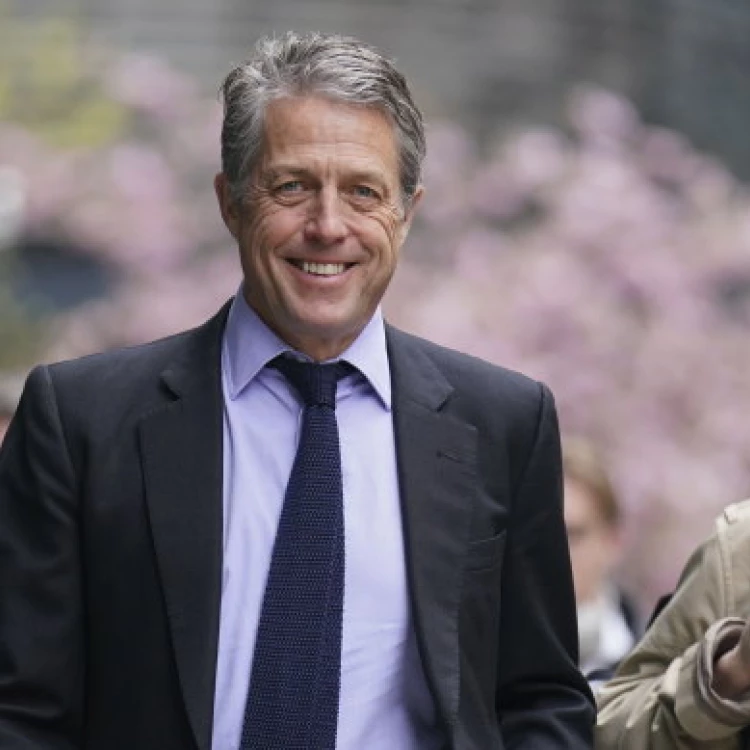 Imagen relacionada de hugh grant acuerdo tabloide