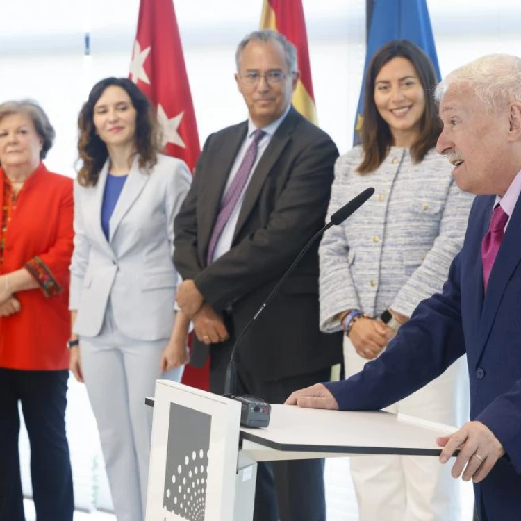 Imagen relacionada de isabel diaz ayuso asiste ceremonia toma posesion joaquin leguina presidente camara cuentas madrid