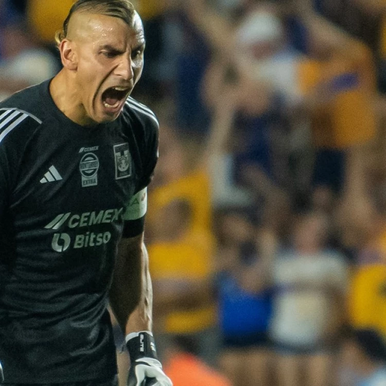 Imagen relacionada de sancionan nahuel guzman uso laser partido futbol mexico