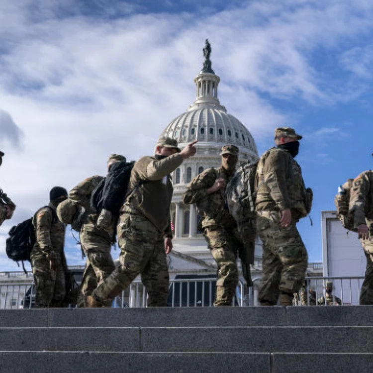 Imagen relacionada de nuevo film alex garlan guerra civil divisiones politicas eeuu